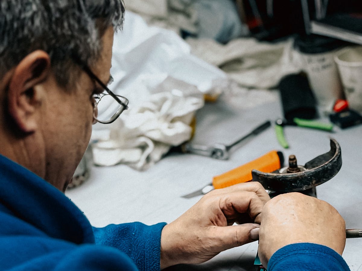 Elektrinių paspirtukų ir e-dviračių remonto dirbtuvės – įrankiai ir darbo vieta